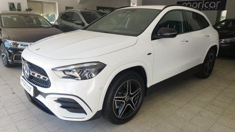 Mercedes-Benz Classe GLA 250 E-PHEV AMG
