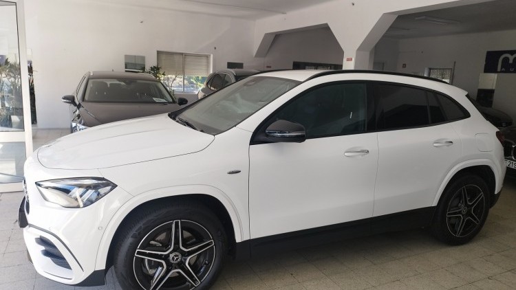 Mercedes-Benz Classe GLA 250 E-PHEV AMG