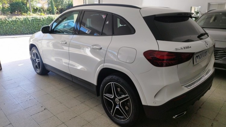 Mercedes-Benz Classe GLA 250 E-PHEV AMG