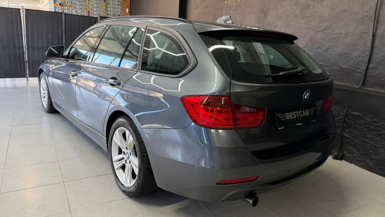 BMW S&eacute;rie 3 - 318 d Line Sport