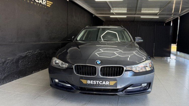 BMW S&eacute;rie 3 - 318 d Line Sport