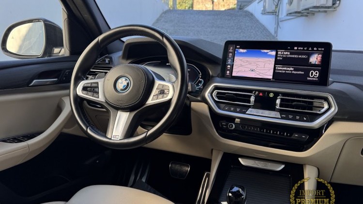 BMW S&eacute;rie X - X3 30e xDrive Pack M
