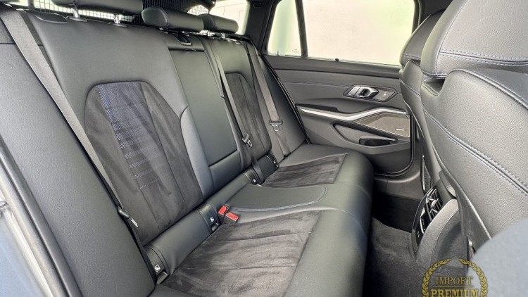 BMW S&eacute;rie 3 - 330 e Touring PACK M