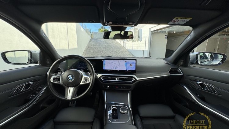BMW S&eacute;rie 3 - 330 e Touring PACK M