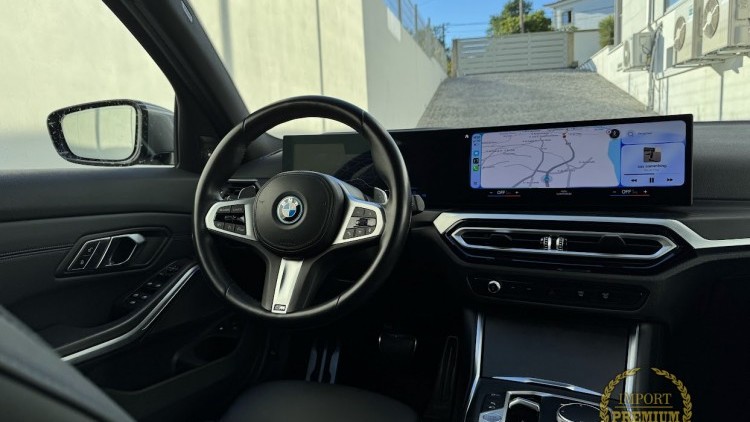 BMW S&eacute;rie 3 - 330 e Touring PACK M