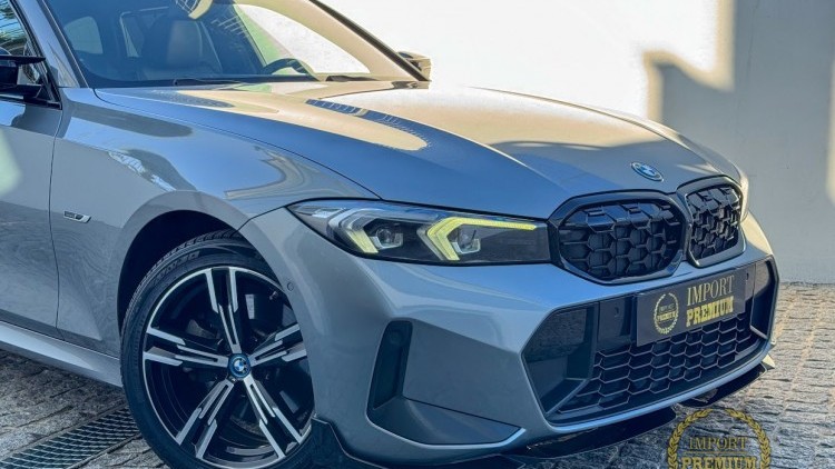 BMW S&eacute;rie 3 - 330 e Touring PACK M