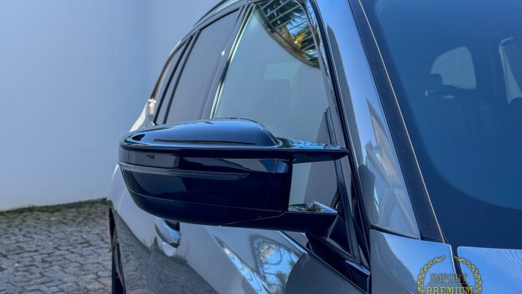 BMW S&eacute;rie 3 - 330 e Touring PACK M