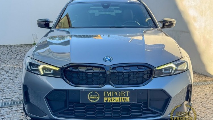 BMW S&eacute;rie 3 - 330 e Touring PACK M