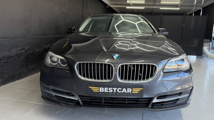 BMW S&eacute;rie 5 - 520 d Line Luxury Auto.