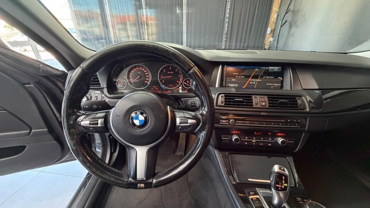 BMW S&eacute;rie 5 - 520 d Line Luxury Auto.