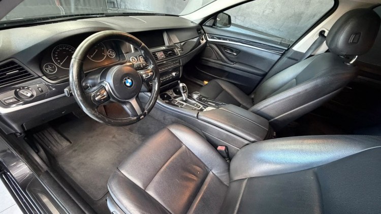 BMW S&eacute;rie 5 - 520 d Line Luxury Auto.