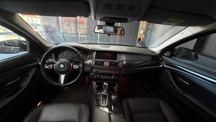 BMW S&eacute;rie 5 - 520 d Line Luxury Auto.