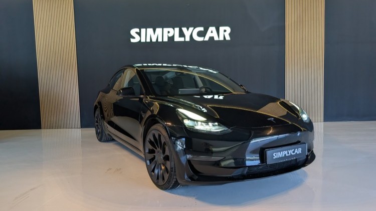 Tesla Model 3 AWD performance