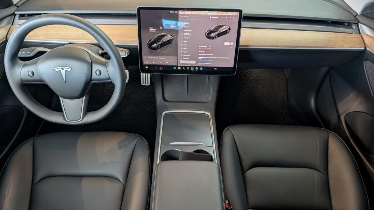 Tesla Model 3 AWD performance