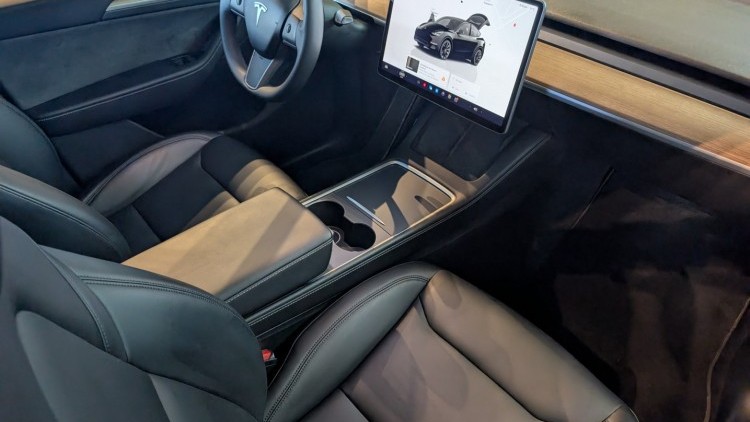 Tesla Model Y Performance Dual Motor AWD