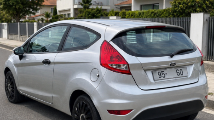 Ford Fiesta Comercial
