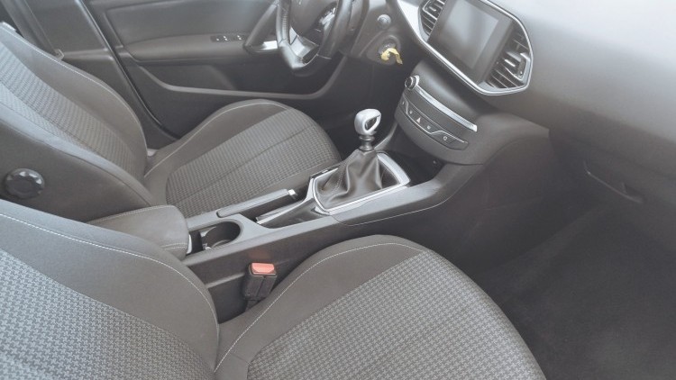 Peugeot 308 1.5 BHDIBUSINESS LINE