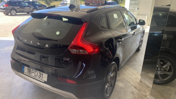 Volvo V40 1.6 D2 "Cross Country" (29 MIL KMs)