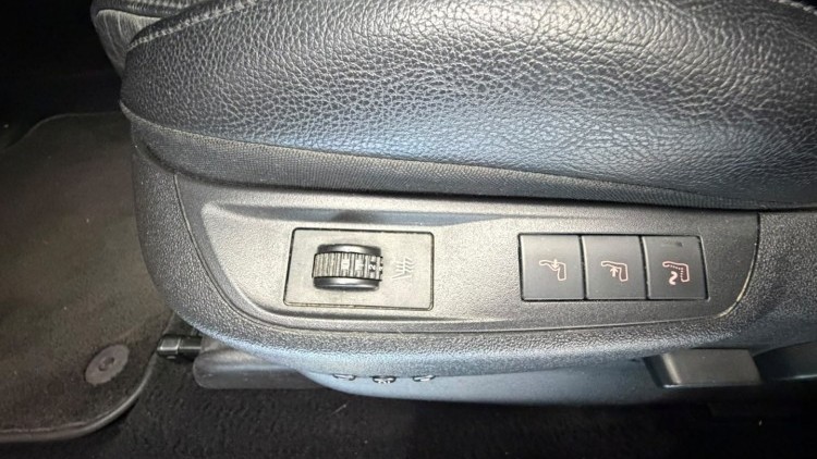 Citro&euml;n DS5 2.0 HDi Hybrid4 Sport Chic CMP6