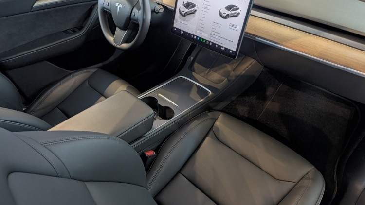 Tesla Model Y dual motor long range