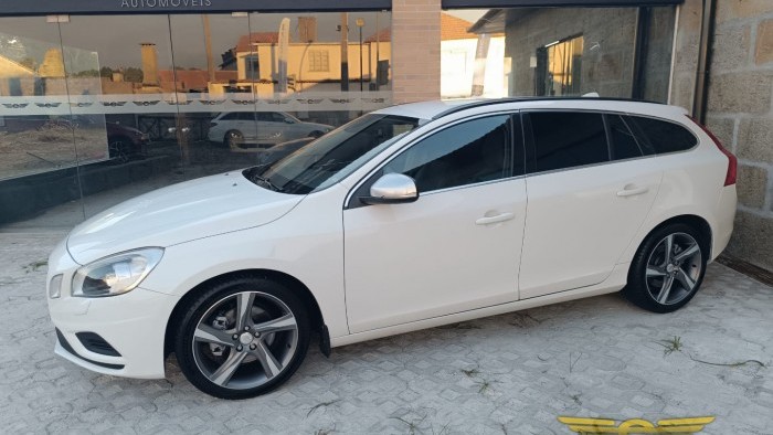 Volvo V60 R-Design