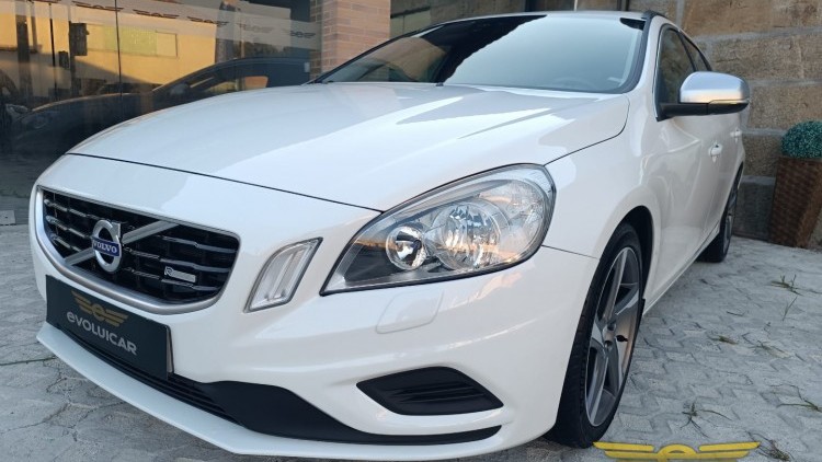 Volvo V60 R-Design