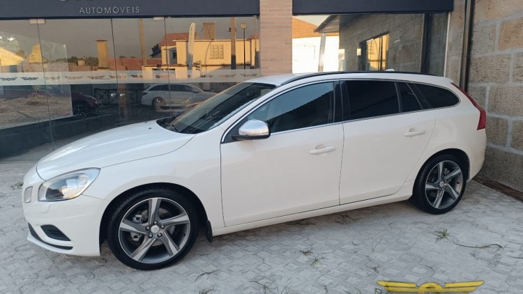 Volvo V60 R-Design