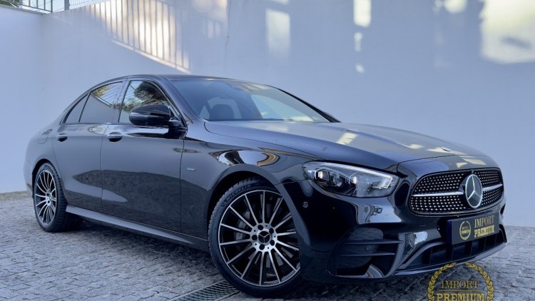 Mercedes-Benz Classe E 300 de AMG / PACK NIGHT
