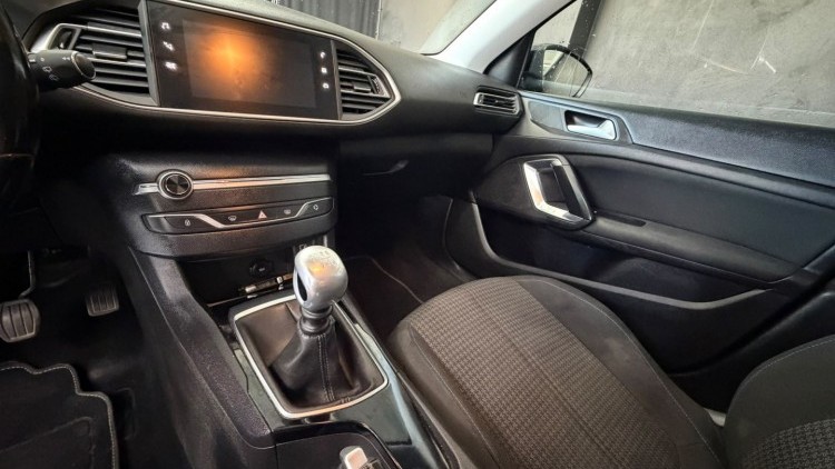 Peugeot 308 1.5 BlueHDi Style