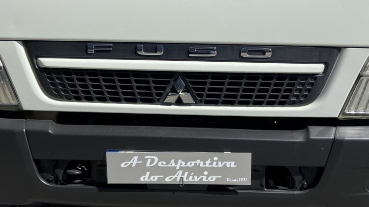 Mitsubishi Canter Fuso 3C15 Tribasculante