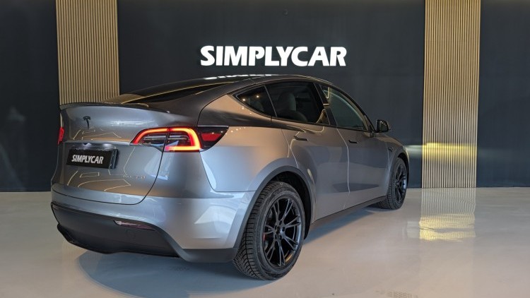 Tesla Model Y long Range Dual Motor AWD
