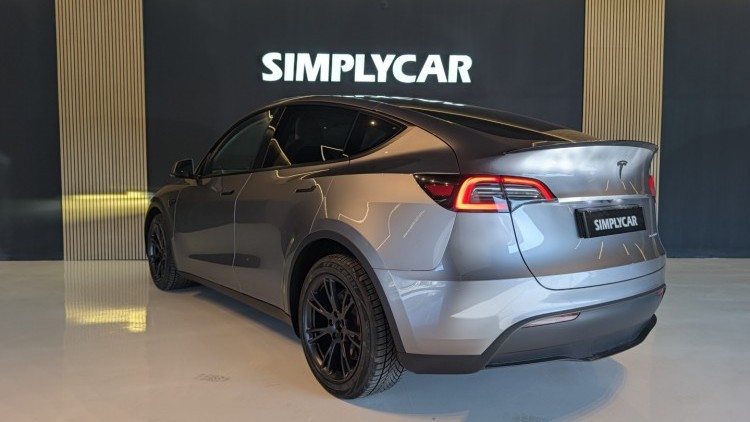 Tesla Model Y long Range Dual Motor AWD