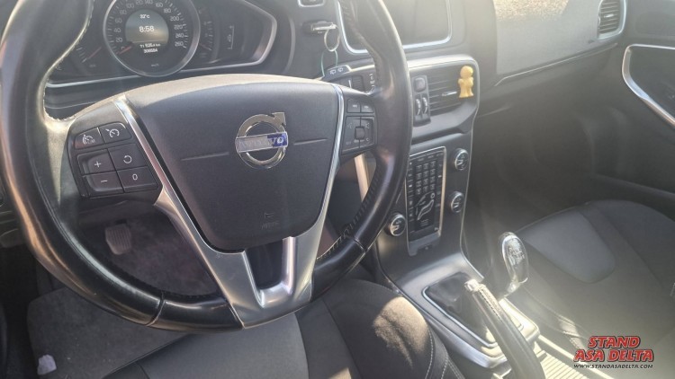 Volvo V40 1.6 D2