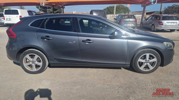 Volvo V40 1.6 D2