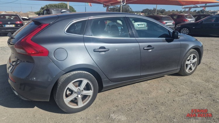 Volvo V40 1.6 D2