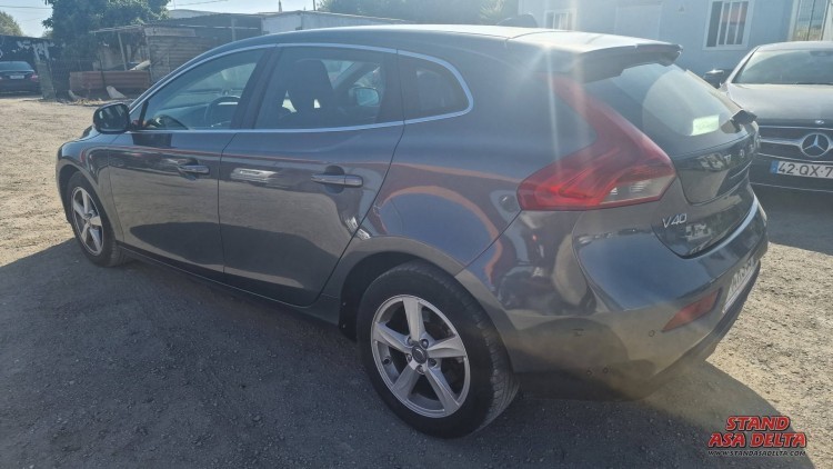Volvo V40 1.6 D2