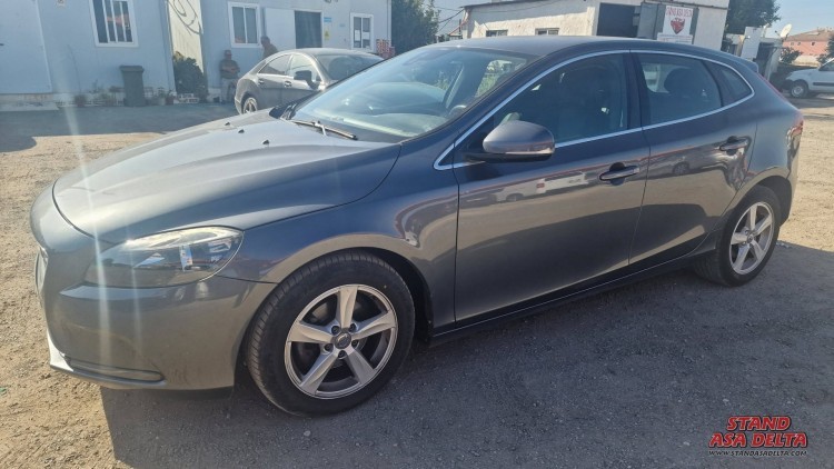Volvo V40 1.6 D2