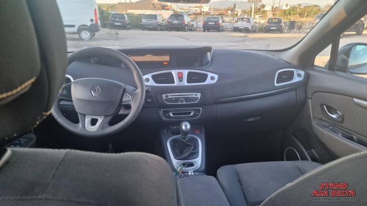 Renault Grand Sc&eacute;nic 1.5 dci