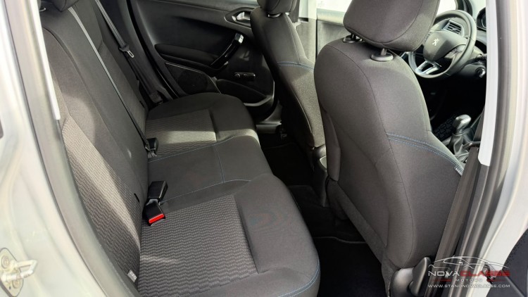 Peugeot 208 PureTech Style