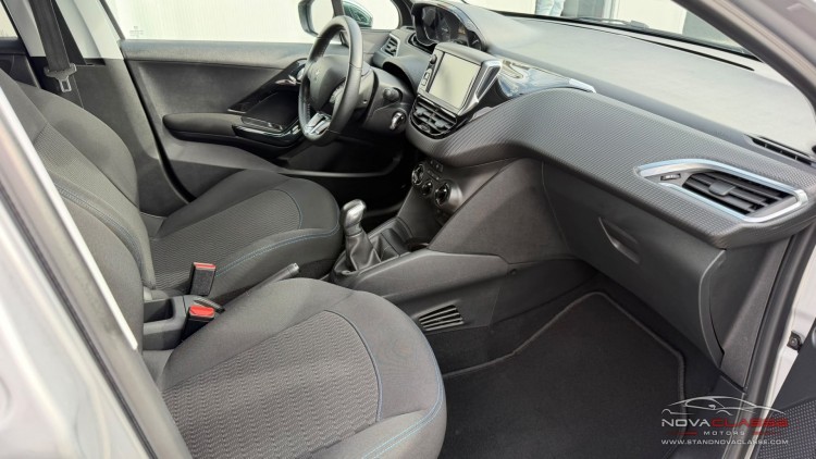 Peugeot 208 PureTech Style