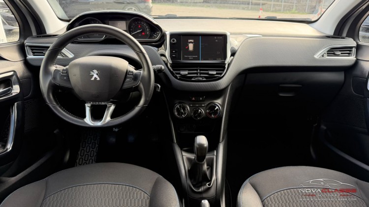 Peugeot 208 PureTech Style