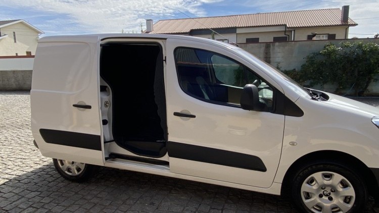 Peugeot Partner 1.6 HDI A/C 3Lug NACIONAL