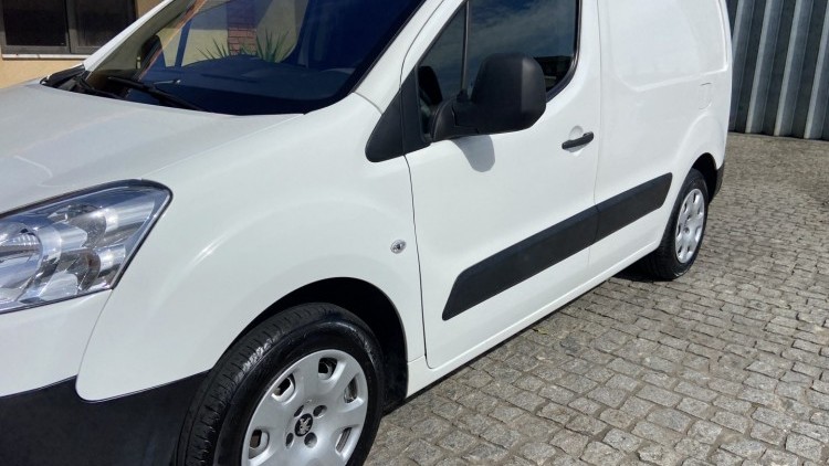 Peugeot Partner 1.6 HDI A/C 3Lug NACIONAL