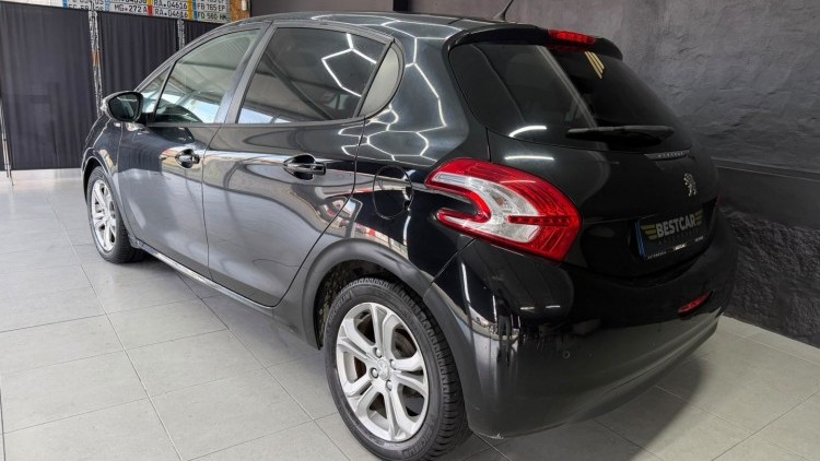 Peugeot 208 1.2 PureTech Style