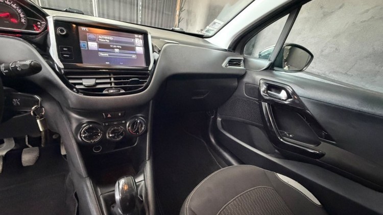 Peugeot 208 1.2 PureTech Style