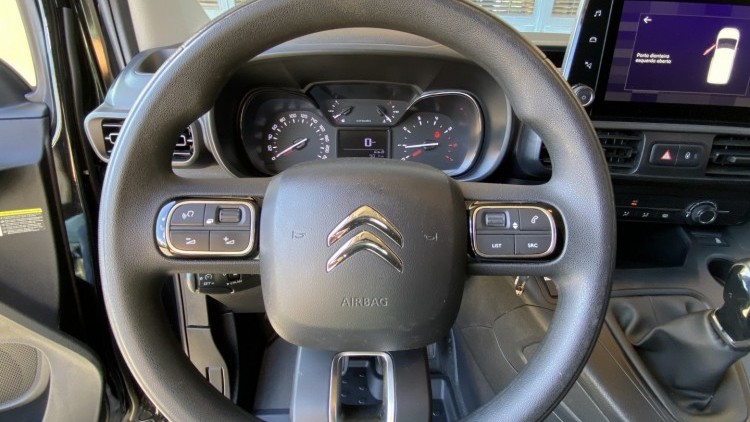 Citro&euml;n Berlingo 1.6 BlueHDI 100cv CARPLAY e CAMARA