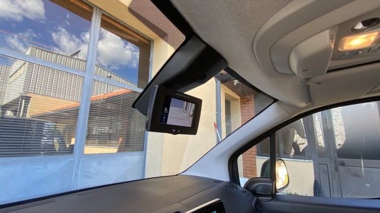 Citro&euml;n Berlingo 1.6 BlueHDI 100cv CARPLAY e CAMARA