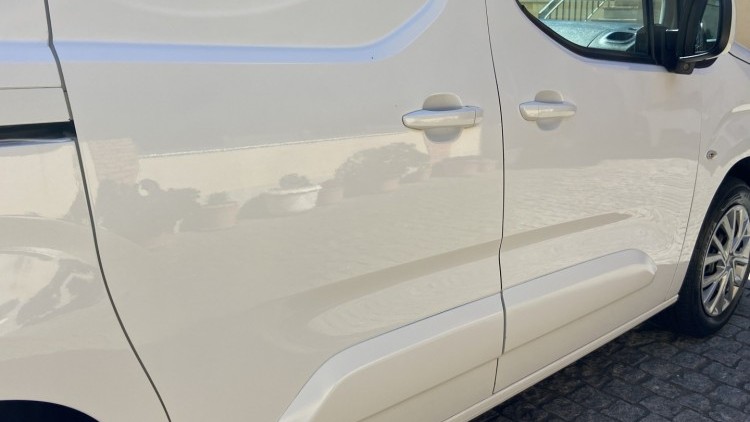 Citro&euml;n Berlingo 1.6 BlueHDI 100cv CARPLAY e CAMARA