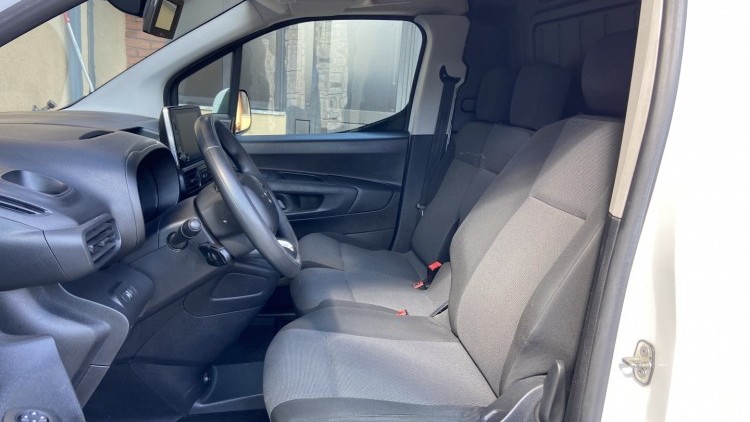 Citro&euml;n Berlingo 1.6 BlueHDI 100cv CARPLAY e CAMARA