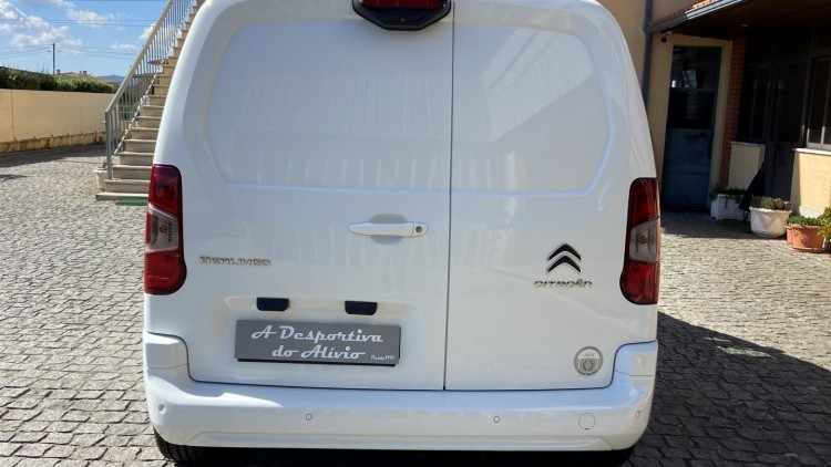 Citro&euml;n Berlingo 1.6 BlueHDI 100cv CARPLAY e CAMARA